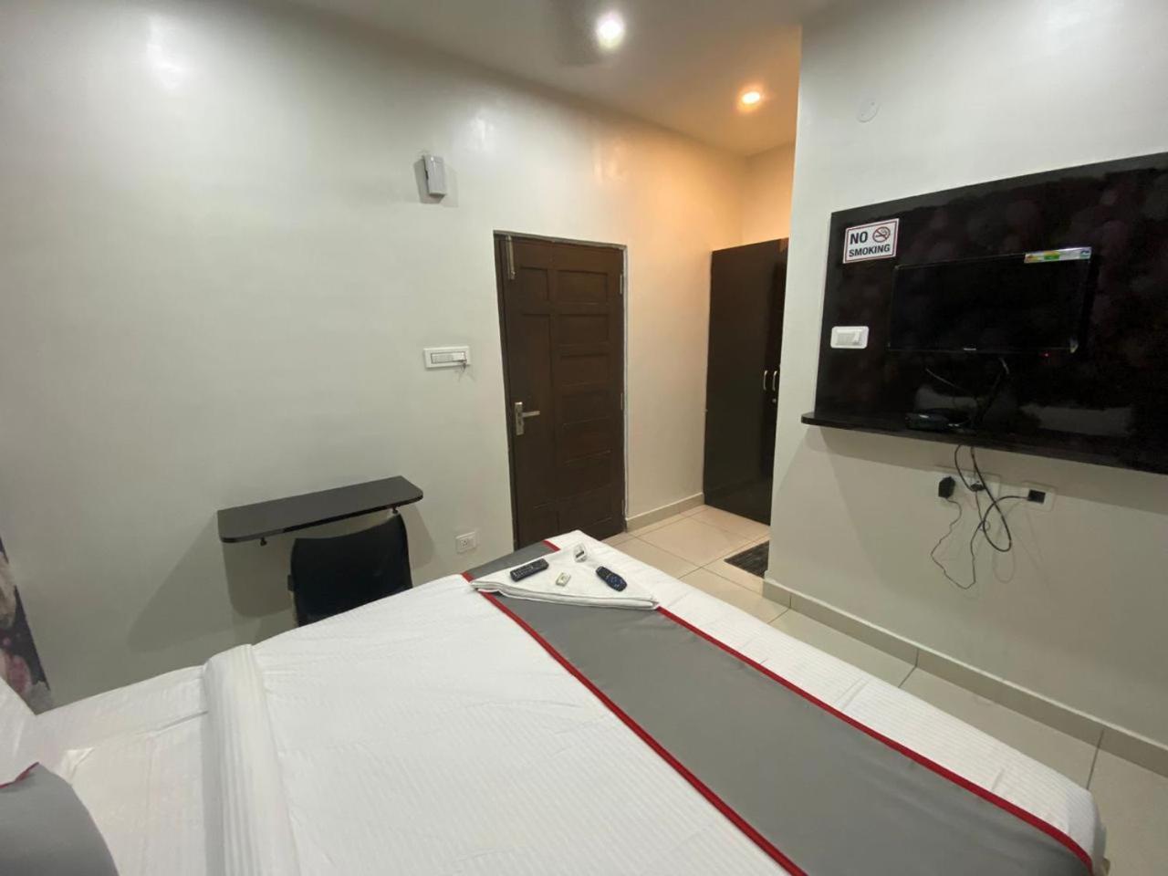 Hotel Grandview Kondapur  Exterior photo